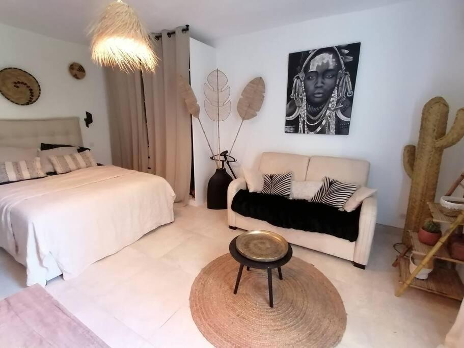 Apartamento Superbe Studio Ethnique Hyères Exterior foto