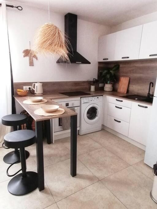 Apartamento Superbe Studio Ethnique Hyères Exterior foto