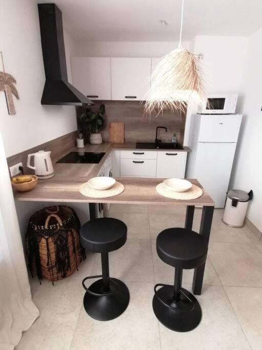 Apartamento Superbe Studio Ethnique Hyères Exterior foto